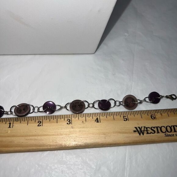 Vintage Purple Button and Silver Tone Bracelet - Picture 4 of 4
